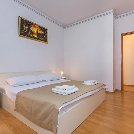 House Grmoja * Baška Voda