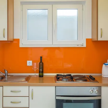 House Grmoja * Baška Voda