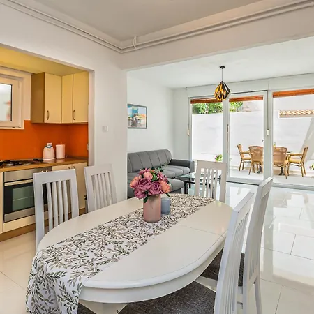 House Grmoja Daire Baška Voda