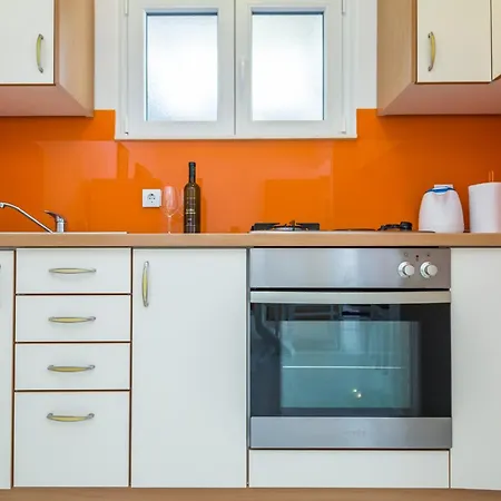 Apartman House Grmoja *