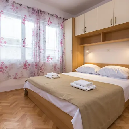 House Grmoja Apartment *