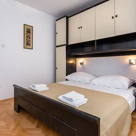 House Grmoja Apartment *