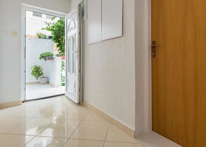 Apartamento House Grmoja *