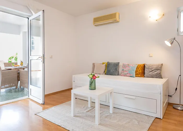 Apartamento House Grmoja *